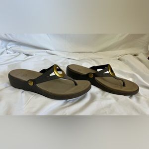 Gently used Women’s croc sandals